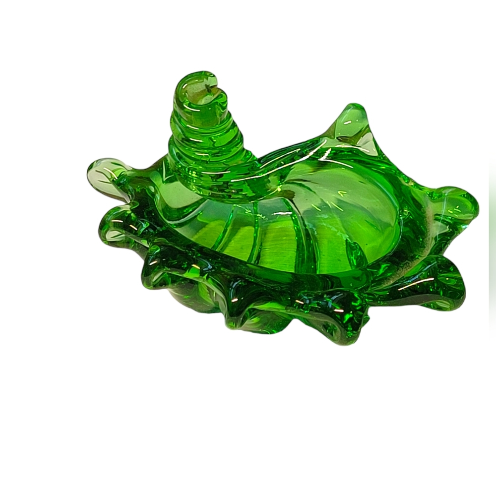 Vintage 1960s Green Art Glass Shell Dish